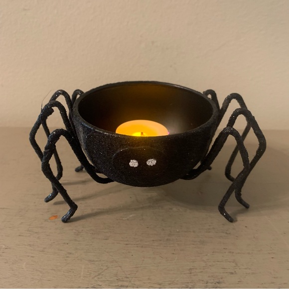 Black Metal Halloween Spider Tea Light Candle Holder - Picture 1 of 6